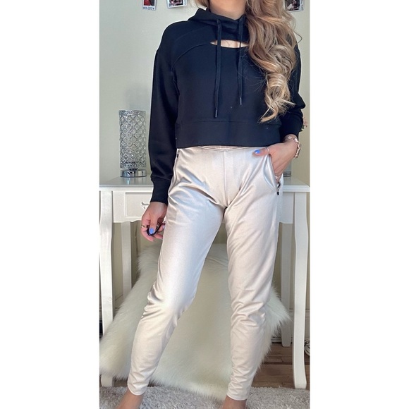 Uniqlo Pants - Uniqlo Joggers